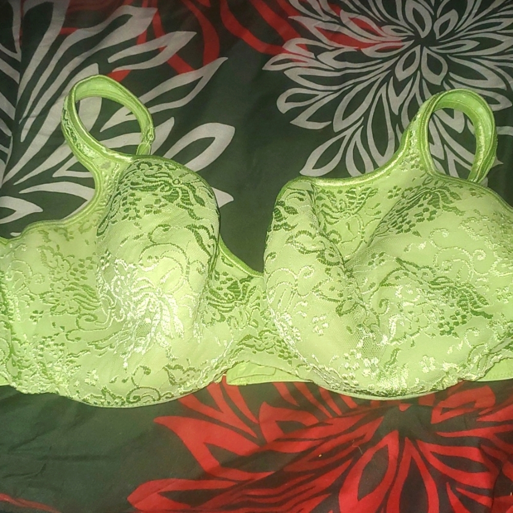 Cacique 44dd lime green bea